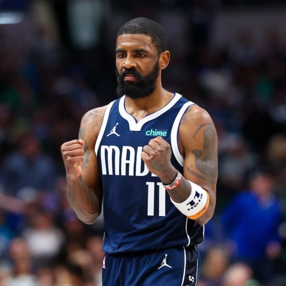 篮球场上的 篮球场上的