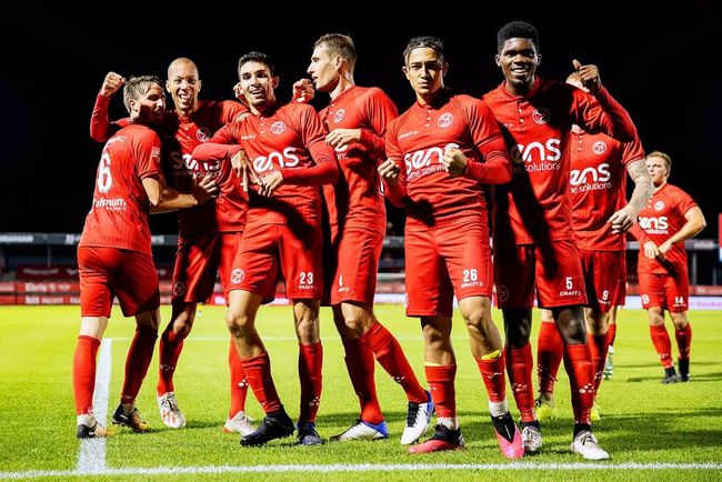 足球技战术 足球技战术