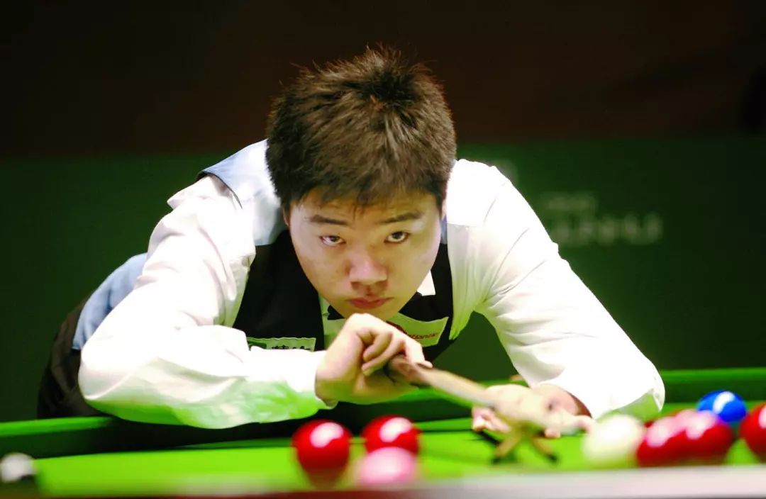 鼎意甲桂冠 鼎意甲桂冠