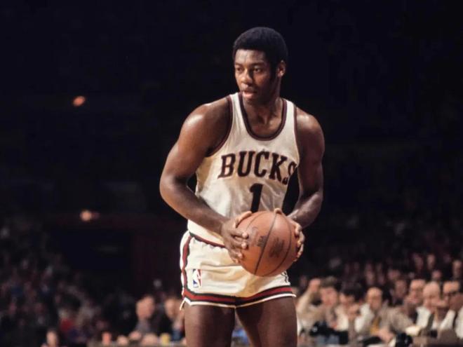 于现代足球 于现代足球