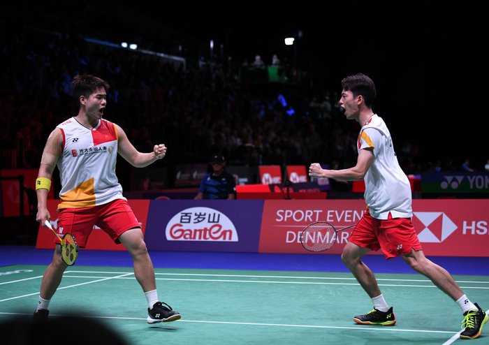 利落的首发 利落的首发